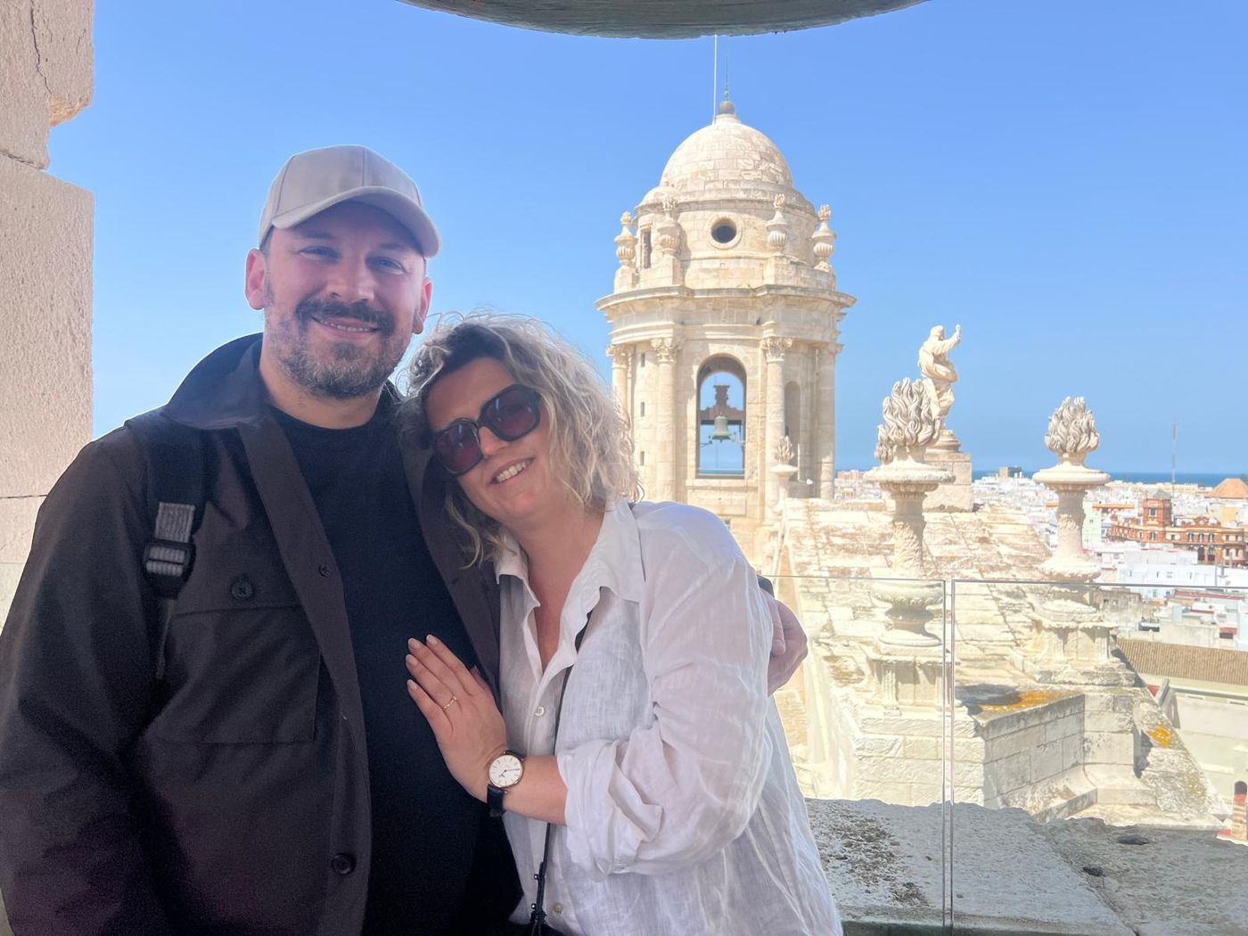 Jula & Vincent on a rooftop in Cádiz